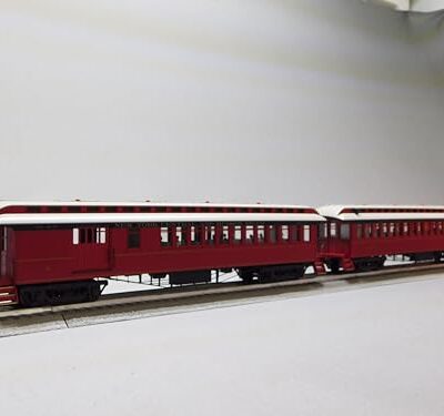 Lionel New York Central Wood Combine Coach 2 Pack O Gauge Natural Color